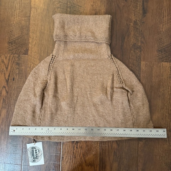 Hand knit silk / wool turtleneck capelet, NWT - Picture 7 of 11